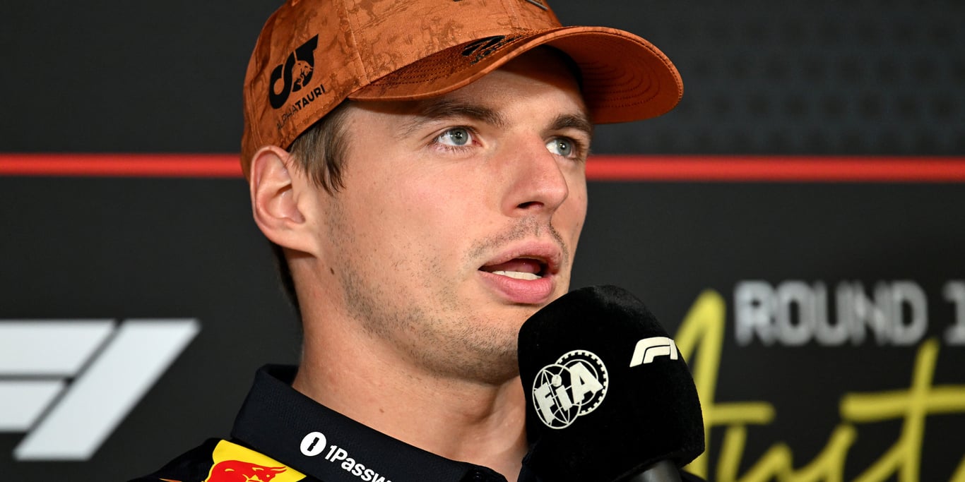Verstappen: Z boxové zdi neudržíte zcela rovnocenný boj o titul