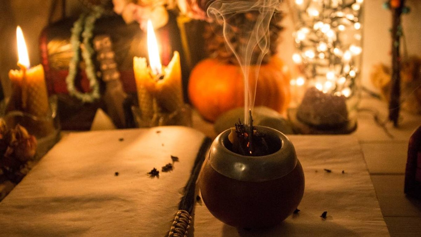 Halloween: Svět mezi živými a mrtvými vám přináší vzkazy