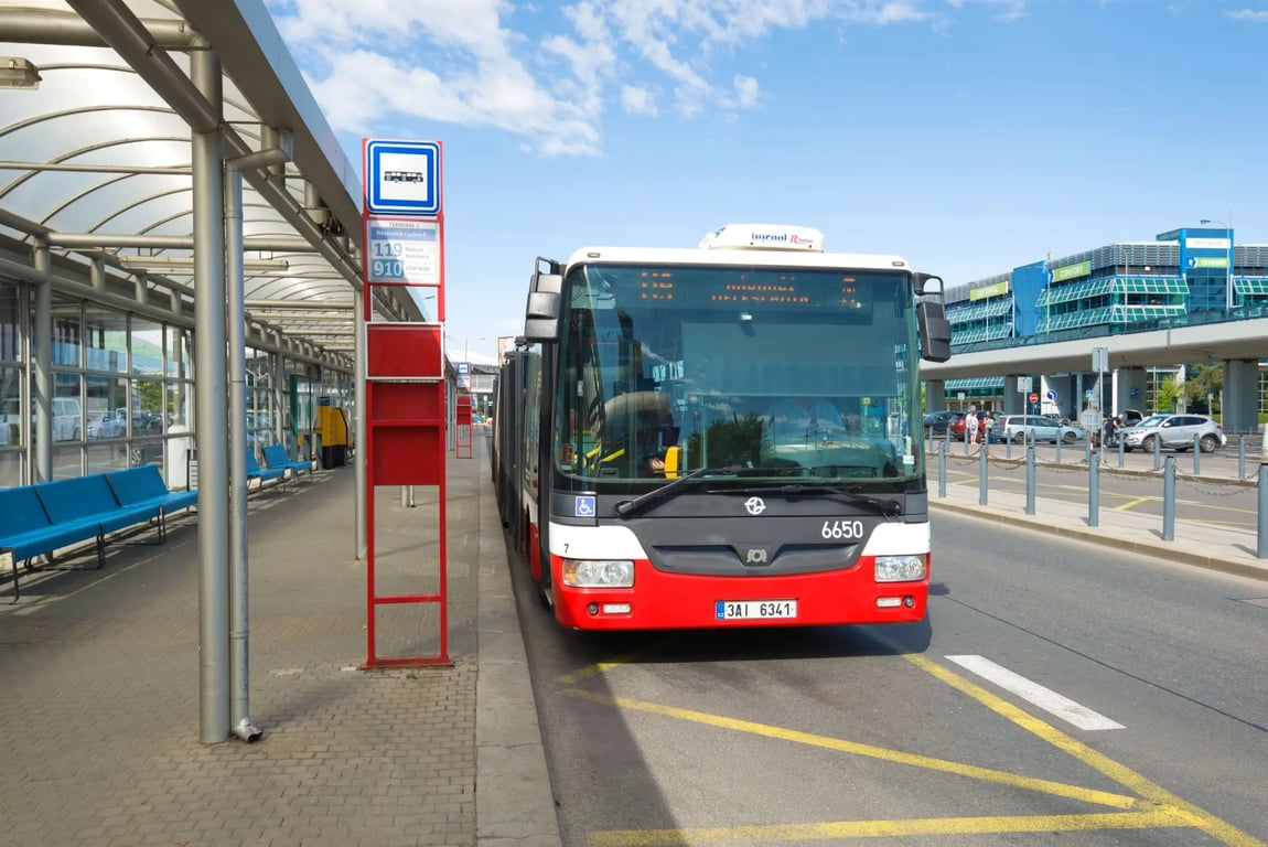Kolik bere řidič autobusu v Rakousku a kolik v Česku? Rozdíl je propastný