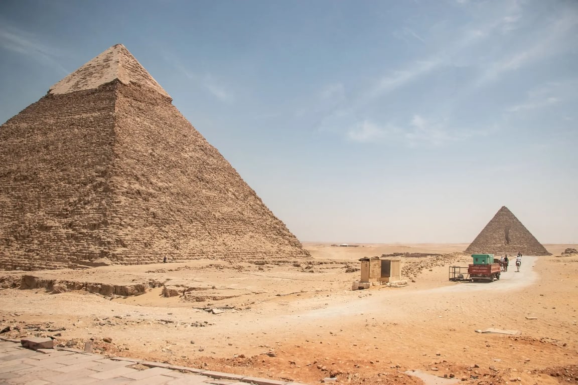 Tento objev přepisuje historii lidstva. Pulzní radar objevil pod egypskou pyramidou něco neuvěřitelného