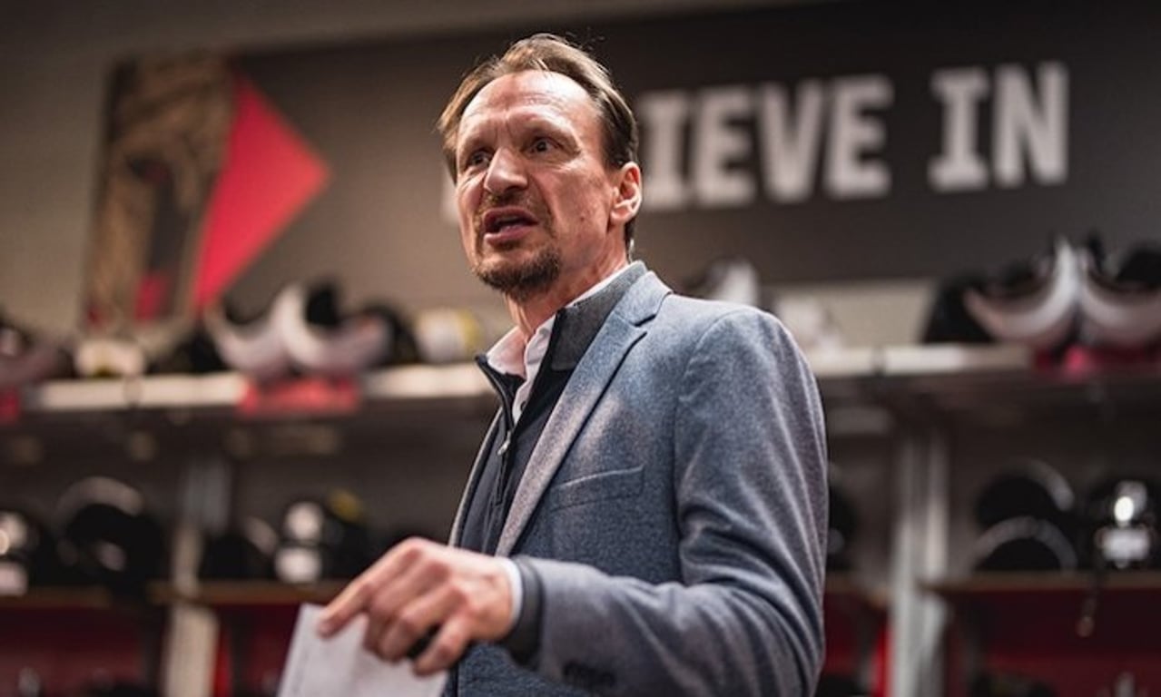 Velký třesk ve Spartě! Kolísavý start odnesl vážený trenér, náhradou je legenda