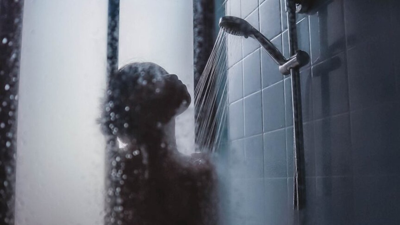 Sprchování během bouřky může zabíjet