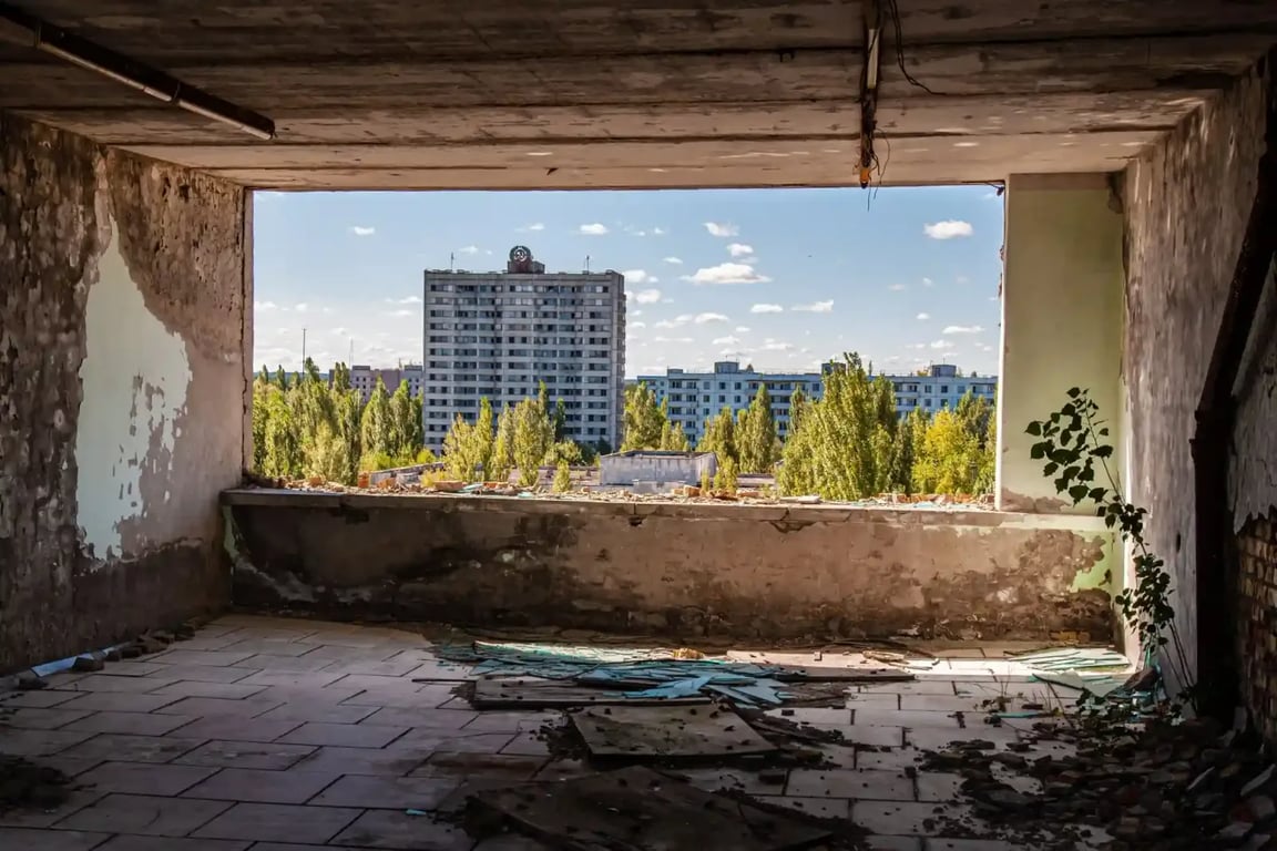 Jak vypadá Černobyl dnes. Lidé stále přežívají. Psi a vlci v okolních lesích zmutovali