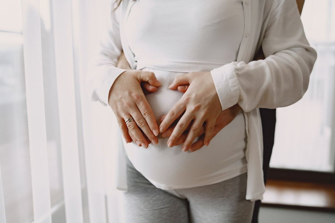Hned po spuštění ultrazvuku gynekolog zmlkl. Na obrazovce se objevilo něco, co neznal ani z učebnic