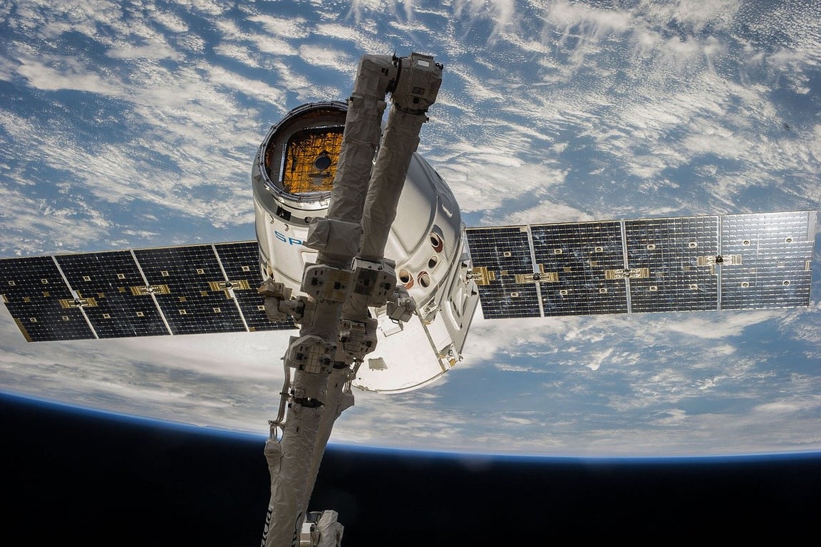 satellite-orbit-spacex-science-technology-238500