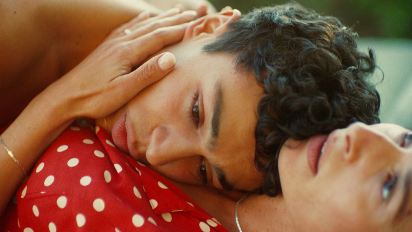 Severské drama plné žhavých scén, které získalo cenu ve Varech, je online. Dokáže prostoupit mysl až do těch nejzazších koutů