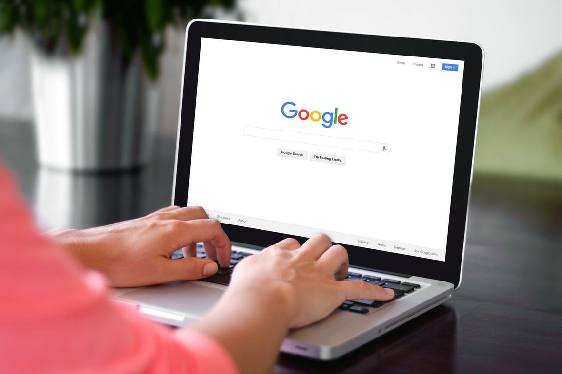 Plánování cest i složité procesy. Google v Česku spustil pokročilé vyhledávání s AI