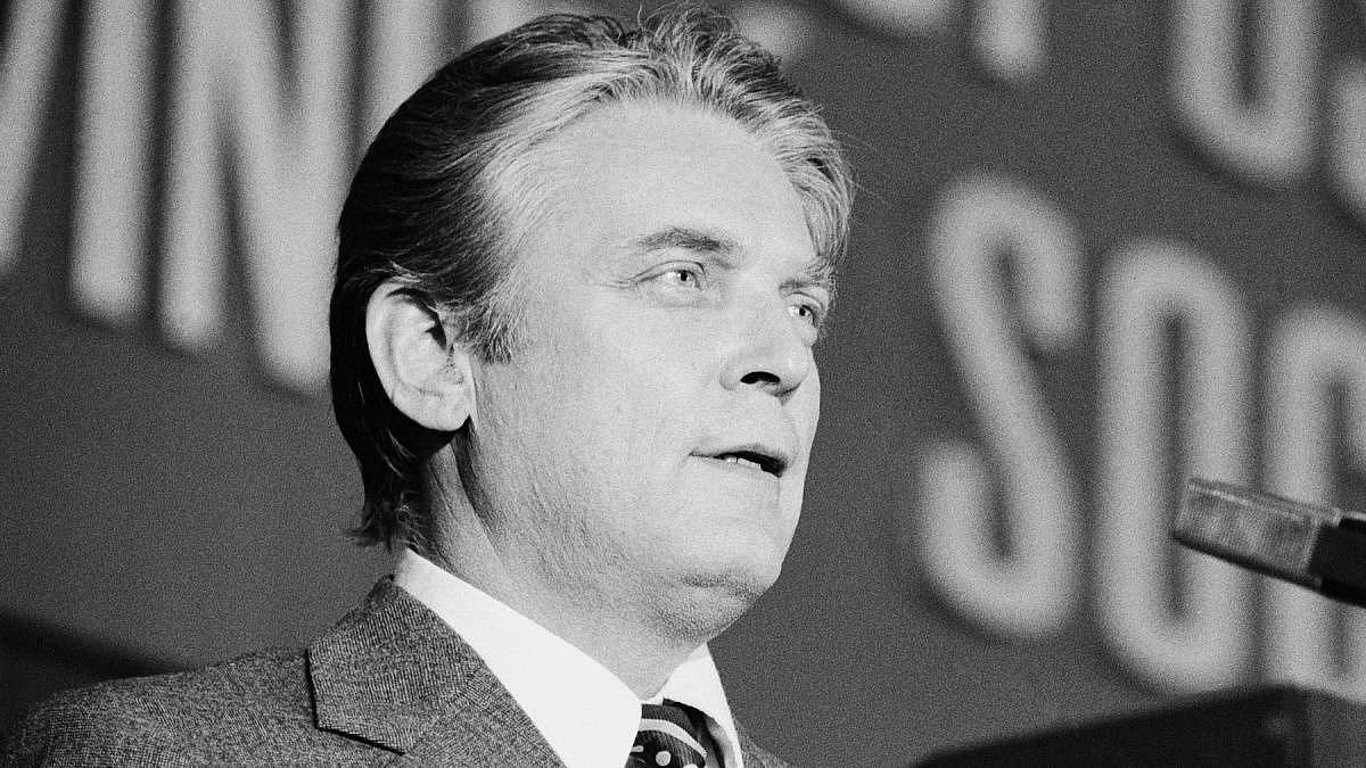 Švorcová v kalhotách: Jak si herce, který se stal symbolem kladného socialistického hrdiny pamatujeme dnes