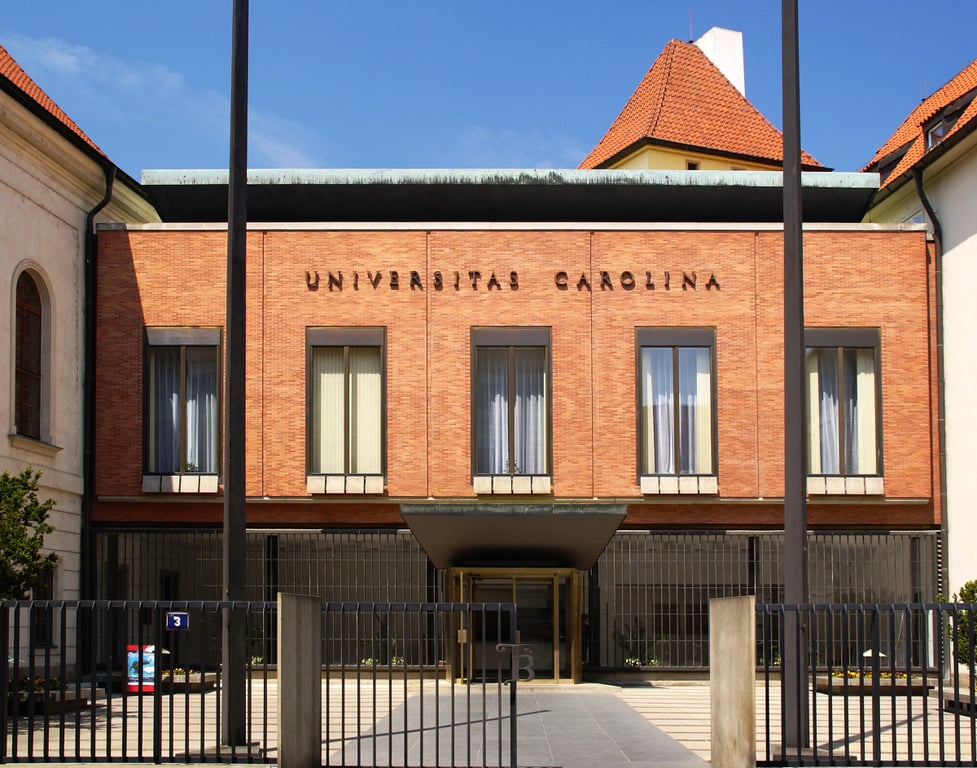 Fakulta Univerzity Karlovy jedná s Karlovarským krajem o vzniku nového ústavu