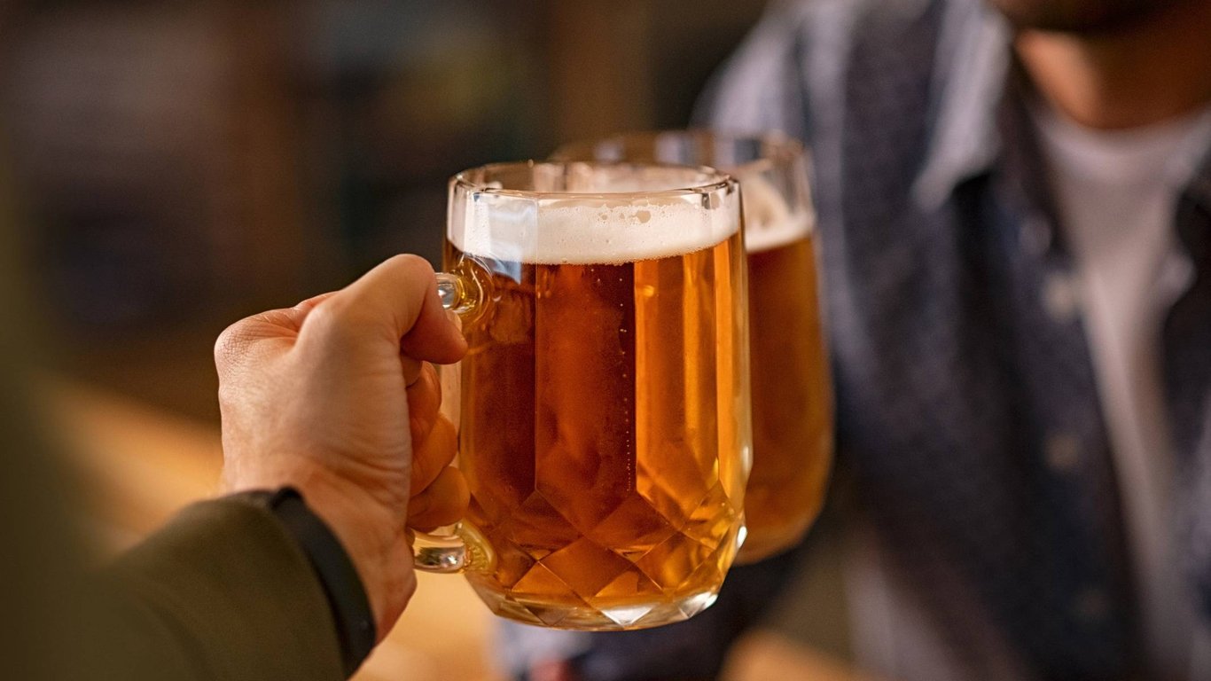 HOSPODSKÝ KVÍZ: 10 otázek, co vypadají jednoduše, ale klamou líp než barmanka při placení