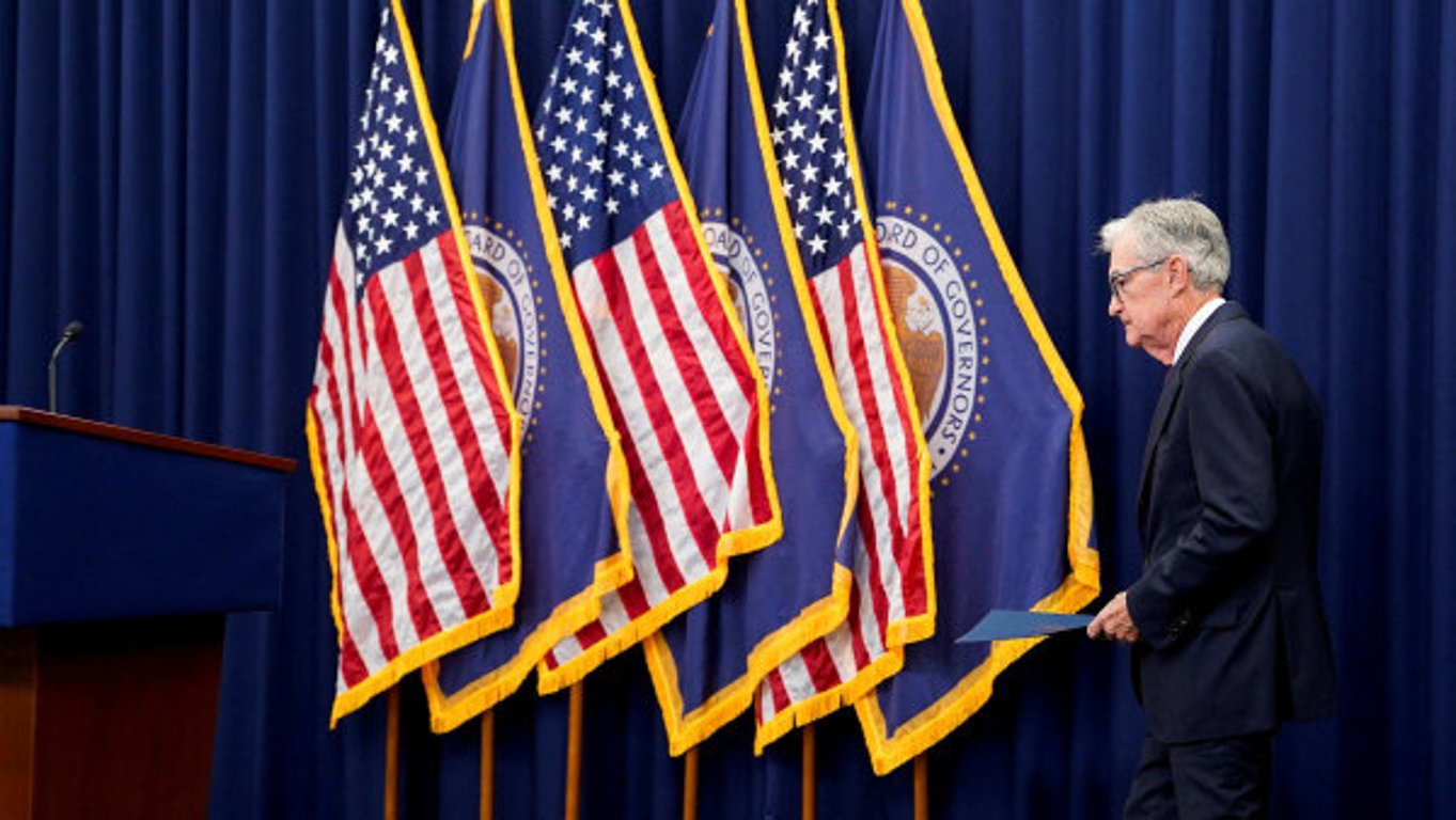 Fed snížil úroky o čtvrt procentního bodu, data prý naznačují mírný růst americké ekonomiky