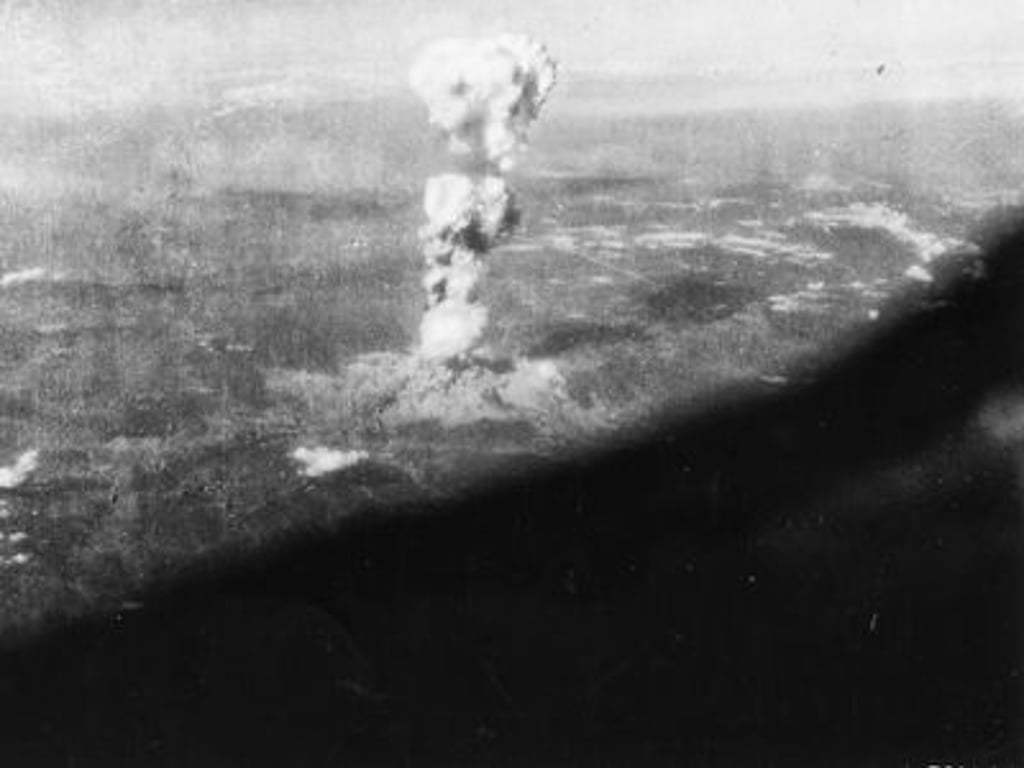 Memento Hirošima. Můj bože, co jsme to udělali, zapsal si pilot po jaderném útoku