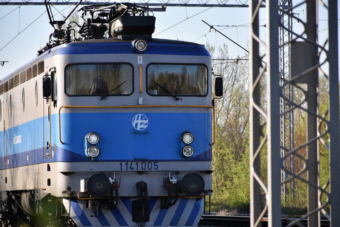 Vlak v Podivíně na Břeclavsku srazil člověka, ten zemřel