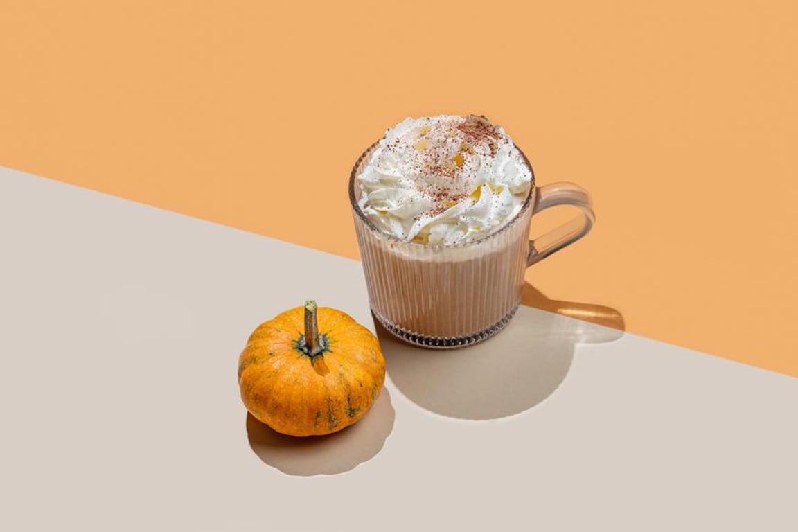 Proustův efekt v kelímku: psychologové vysvětlují kouzlo Pumpkin Spice Latte