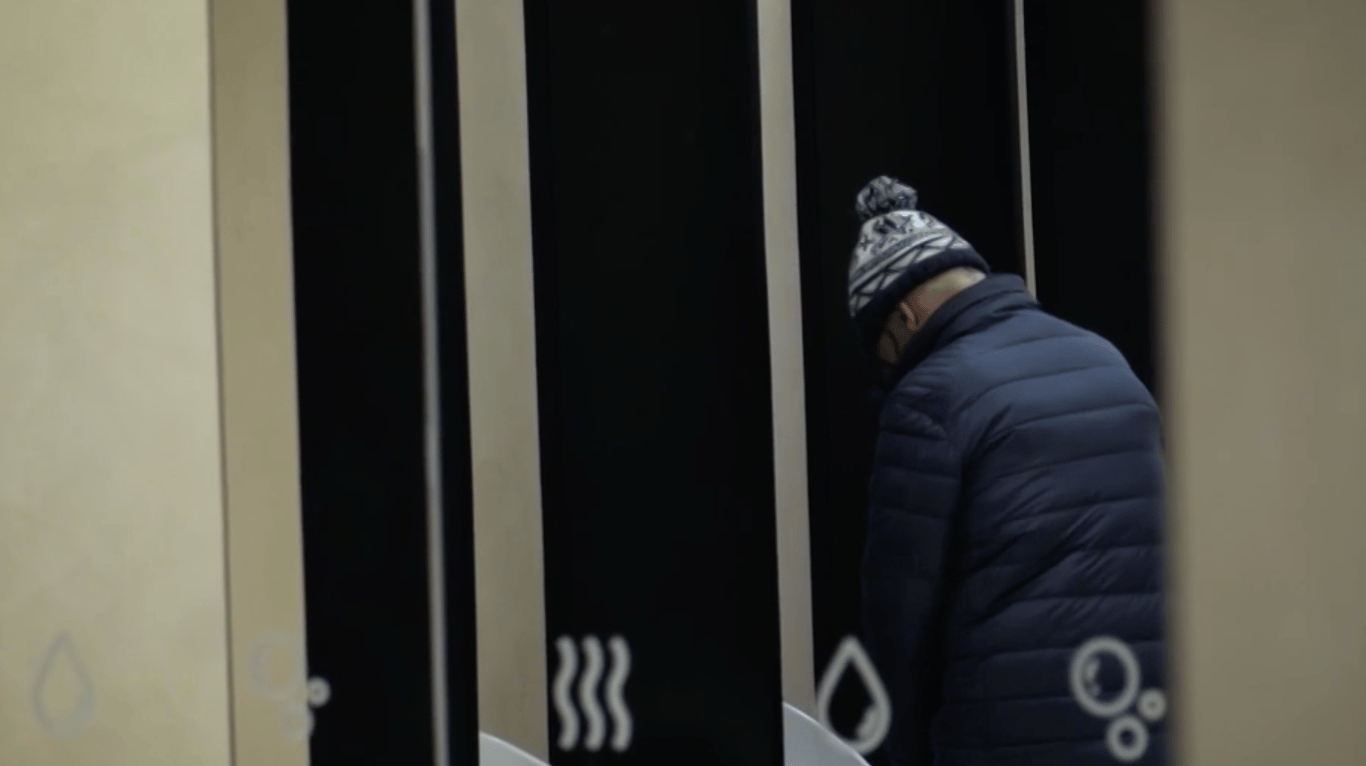 Pisoáry na nádraží v Plzni