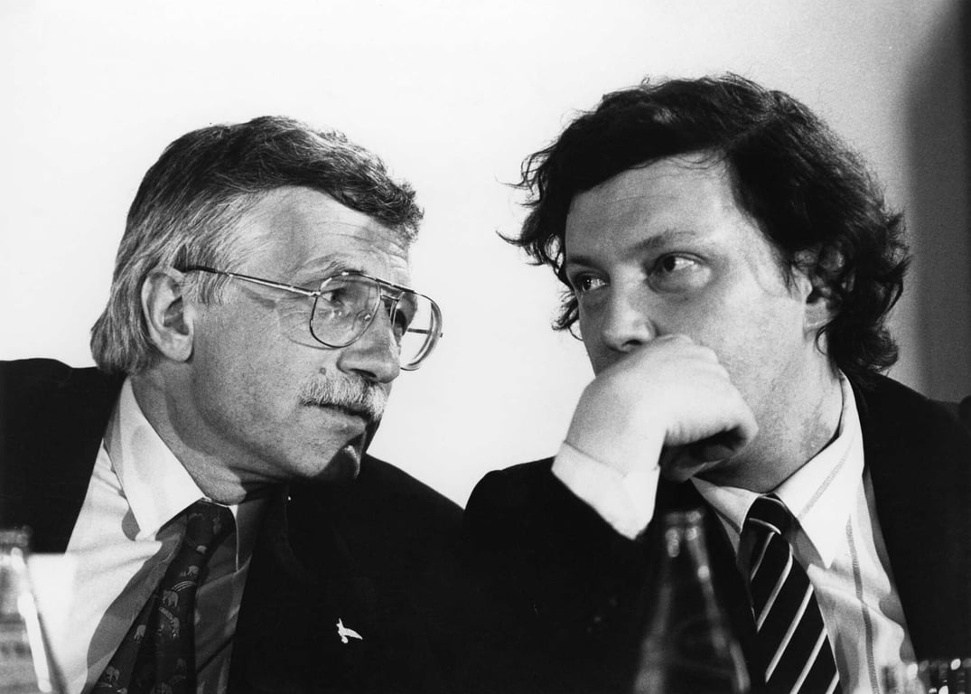 Před 35 lety převzal Občanské fórum Václav Klaus. Byl to začátek konce revolučního hnutí