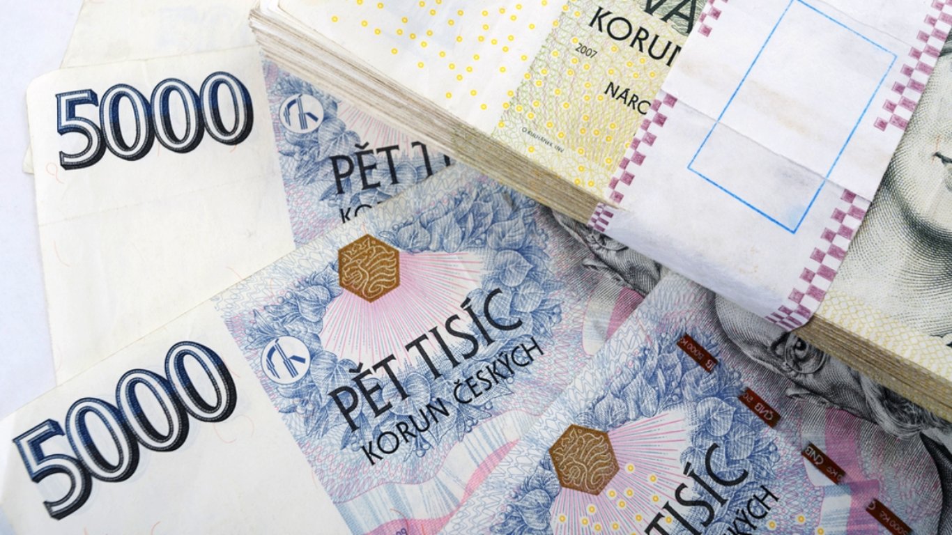 V bazaru našli poklad za 500 Kč a prodali ho za 1,6 milionu. Češi, pokud uvidíte tyto vázy, neváhejte