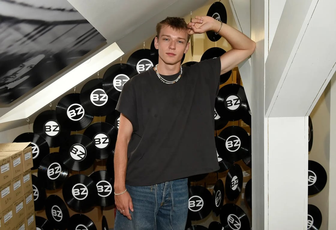 Zeptali jsme se AI na nejkrásnějšího českého herce. Na celé čáře vyhrála vycházející filmová hvězda