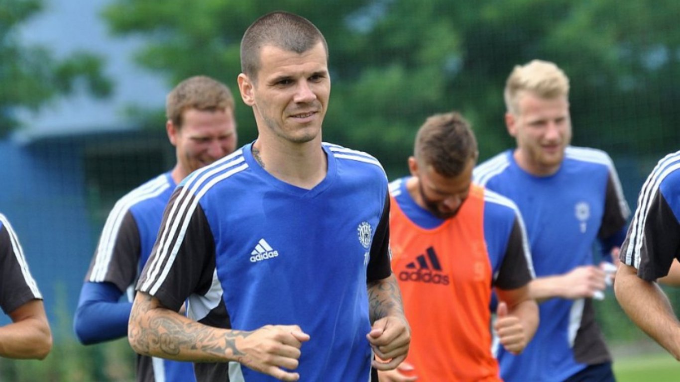 Nejlepšího ligového střelce našli bez známek života v lesoparku. Fotbalistův otec vyšetřovatelům nevěří