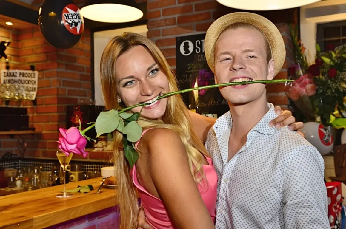 Nemanželský syn Pavla Trávníčka vypadá, jako by slavnému otci z oka vypadl. Hrál v Ordinaci a znáte ho ze slavné reklamy