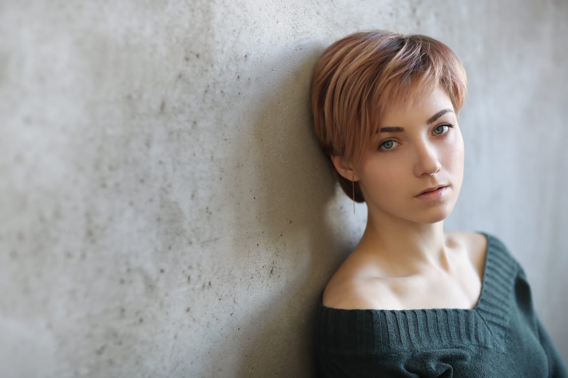 Střihy krátkých vlasů: 3 nejlepší účesy, které uberou kila v obličeji