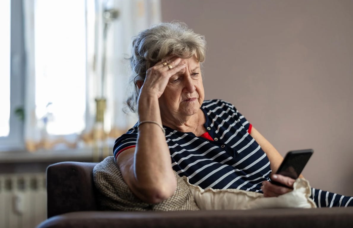 Marie (61) zůstala po smrti manžela sama. Když otevřela jeho starý mobil, zhroutil se jí svět