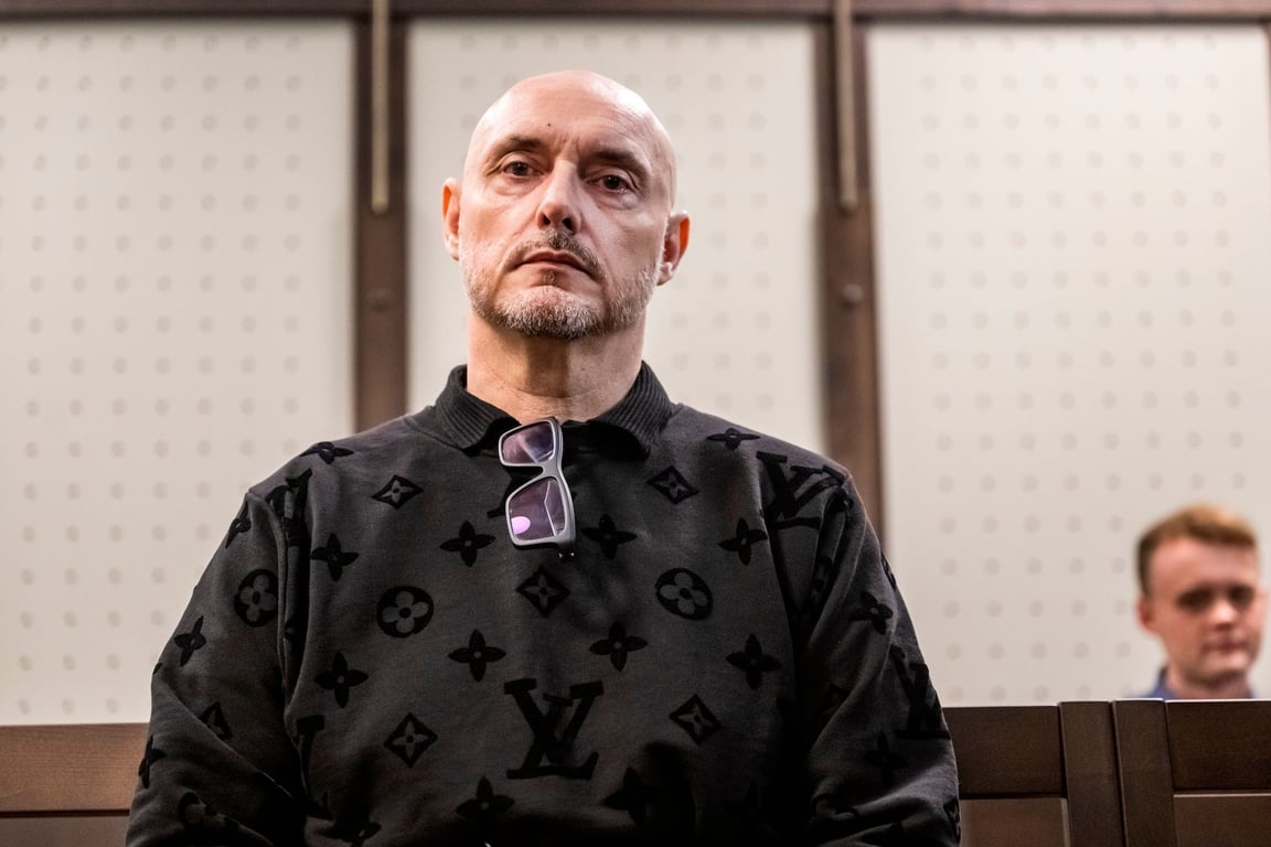 "Znásilnil jsem je, omlouvám se," přiznal masér, žaloba navrhuje nižší trest