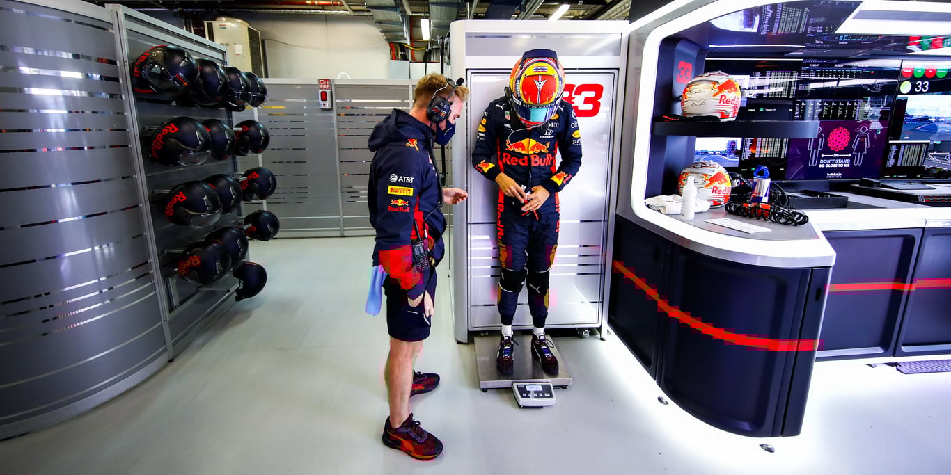 Alex Albon je vážen. Nürburgring 2019