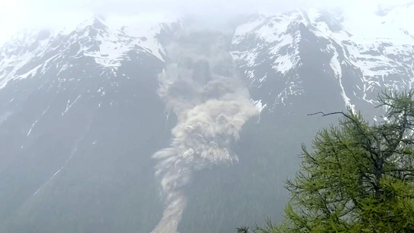 Na severu Itálie zahynulo pod lavinou pět německých horolezců