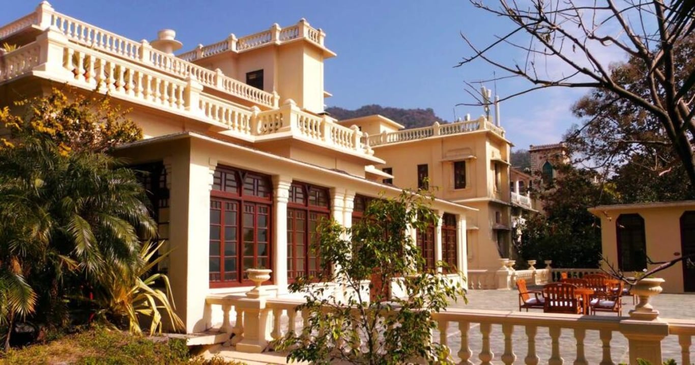 Na internet unikly fotografie přepychového sídla Angeliny Jolie. Tohle všechno má na zahradě