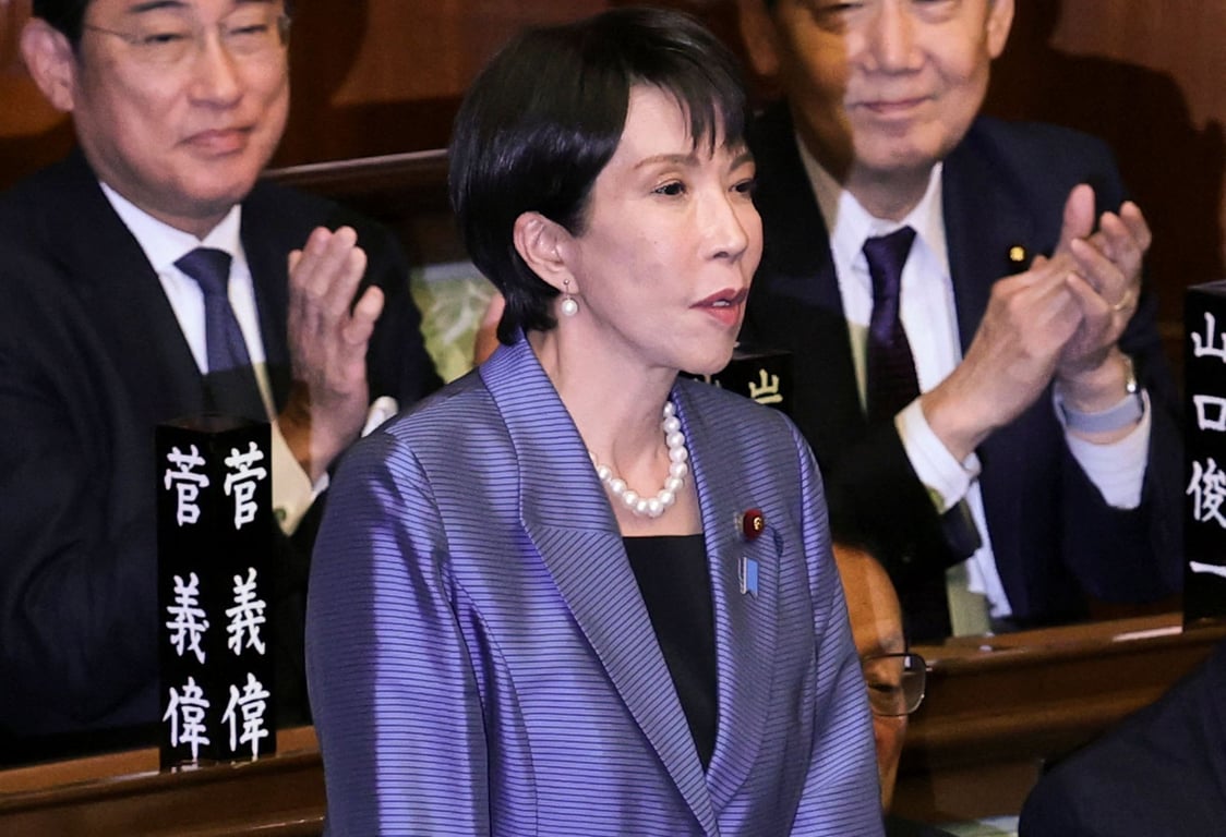"Jestřáb" vzhlížející k Thatcherové. Kdo je historicky první premiérka Japonska