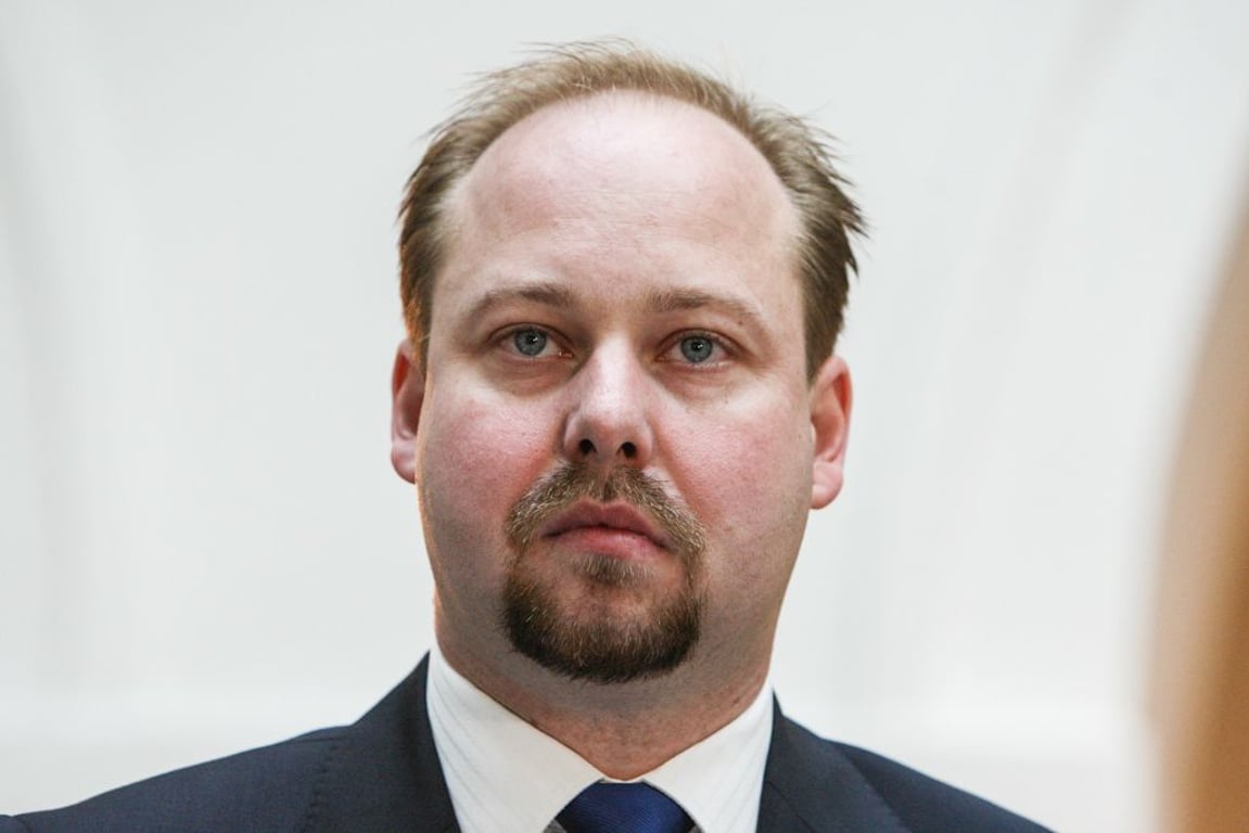 "Politická mrtvola" ožívá. Do čela spravedlnosti má nakročeno pučista z Lán