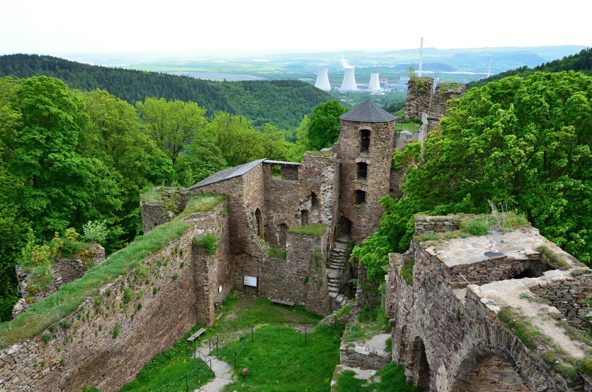 Češi ho tají před turisty. Nenápadný hrad v sobě ukrývá příběh i krásu, která bere dech.