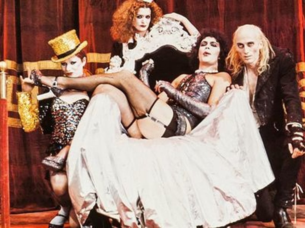 Herci v síťovaných punčochách. Z bizarního muzikálu Rocky Horror Picture Show je kult