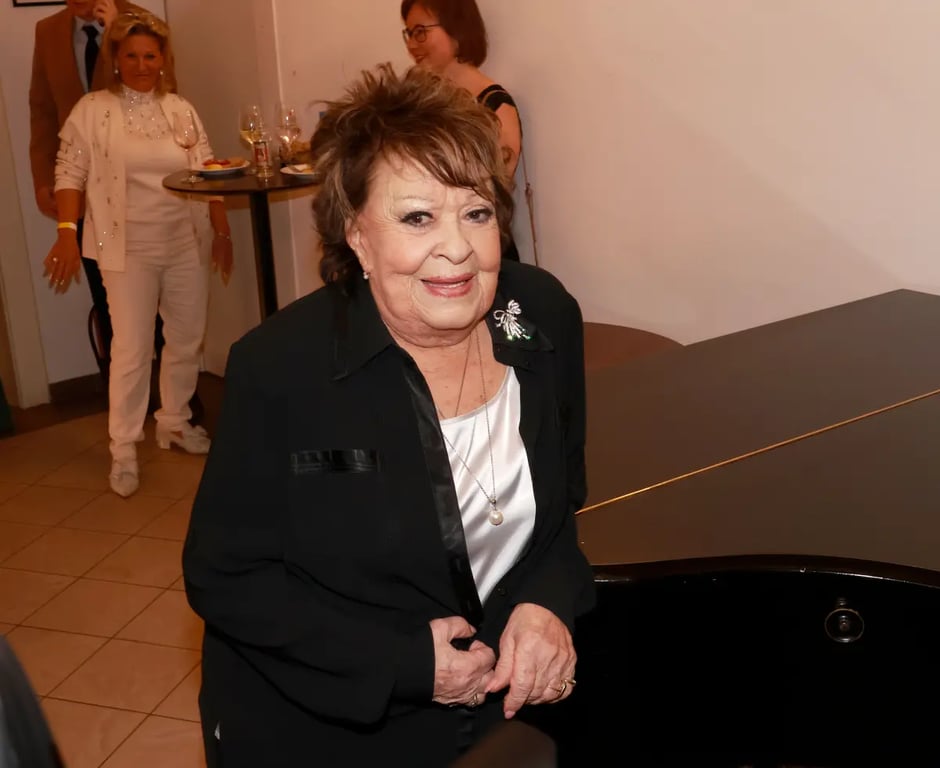 Jiřina Bohdalová to po operaci ve společnosti rozjela. Všechny strčila do kapsy