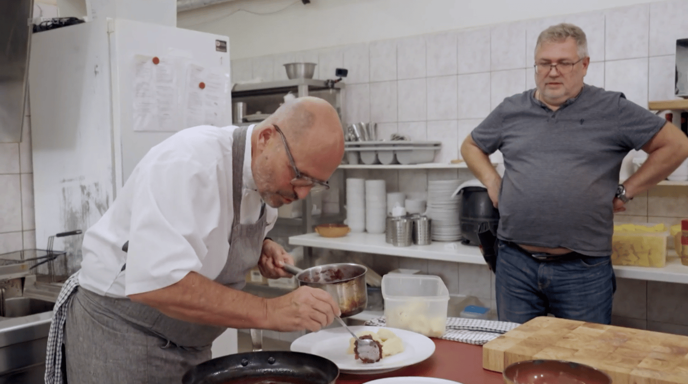 Aby nás Pohlreich nepřekvapil, šmírovali jsme ho na sítích, vzpomínají v Letovském statku