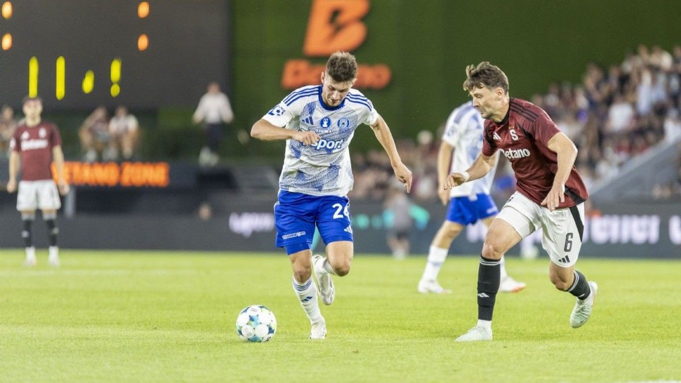 Fotbalisté Sparty využili dlouhou přesilovku a porazili Olomouc 1:0