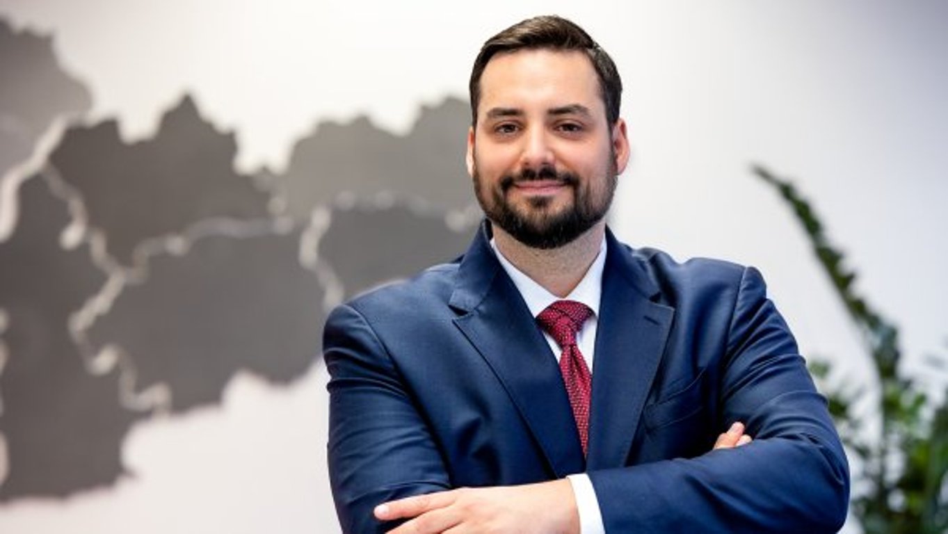 Sazby hypoték se ustálily, poptávka po bydlení zůstává silná. Vyplatí se s koupí nemovitosti neotálet