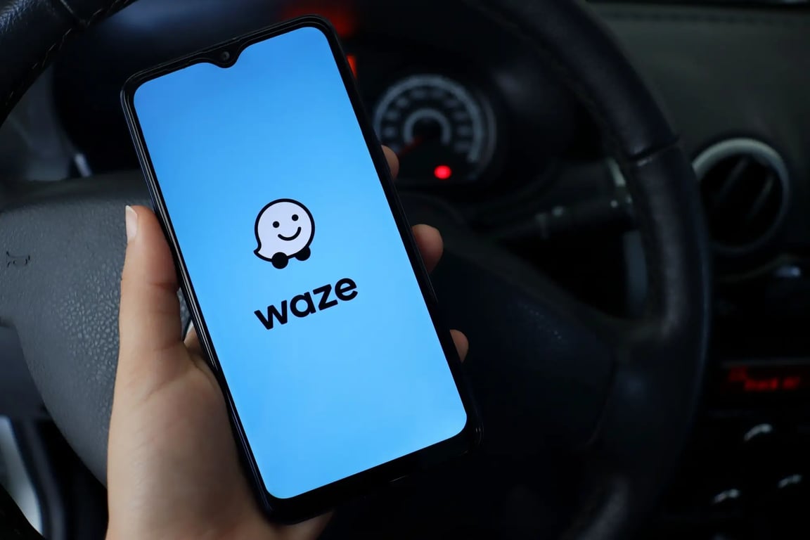 Nová pravidla EU: Používáte-li navigaci Waze, zbystřete. Od října můžete dostat pokutu