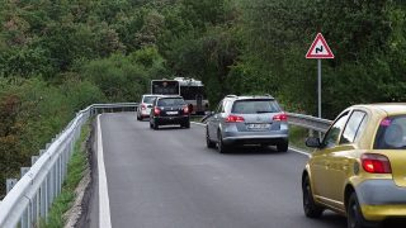 Češi, kteří dojíždí do práce, mají nárok na odměnu 3500 Kč každý měsíc. Kdo si o peníze neřekne, nedostane ani korunu