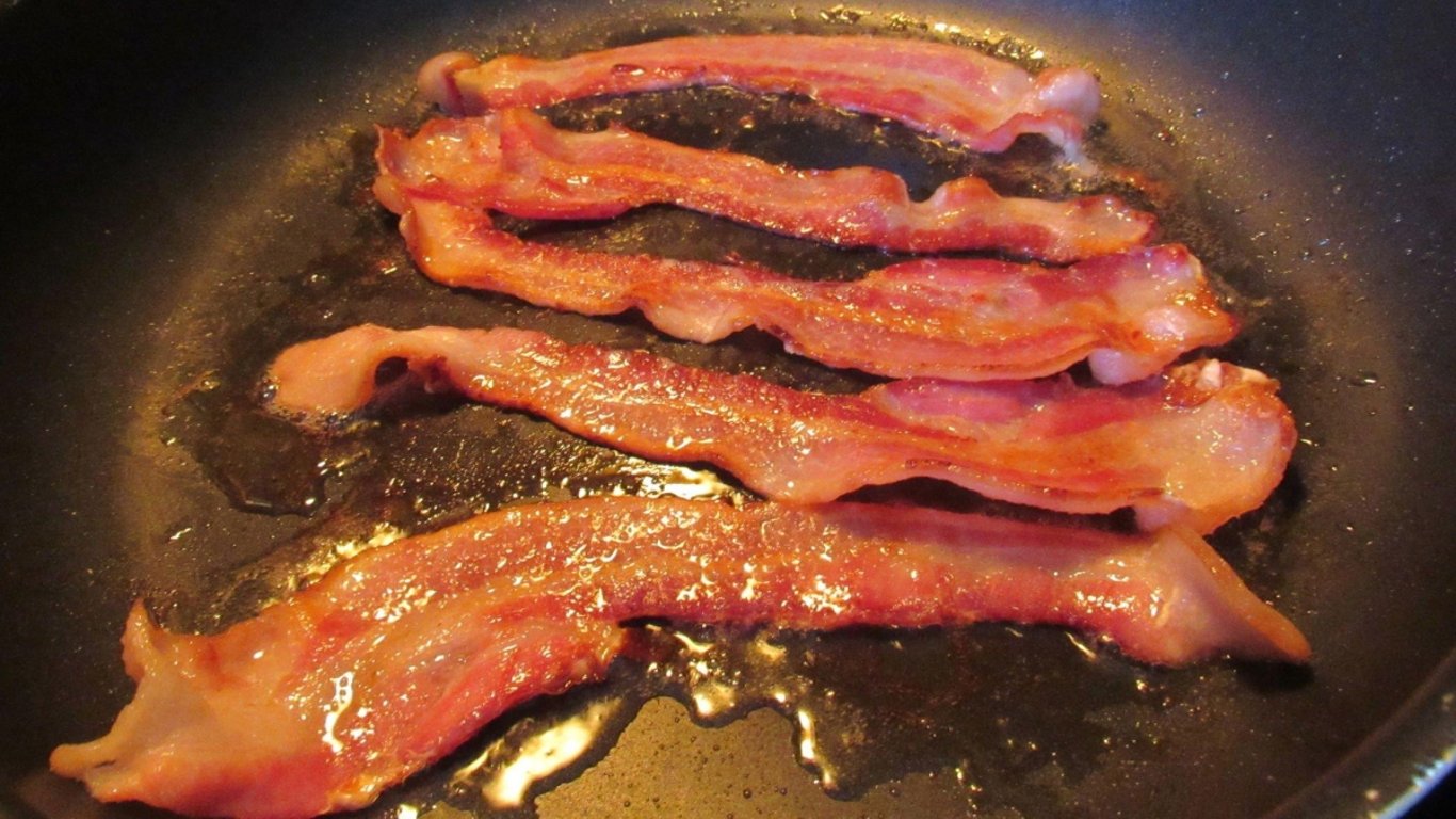 Slanina má pověst hříšného jídla, přitom tělu může prospívat víc, než by kdo čekal. Odborník vysvětluje proč