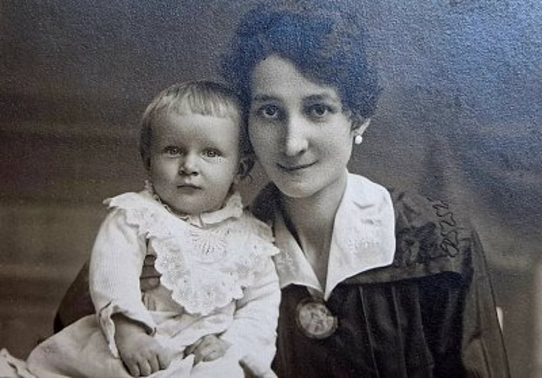 Už je to sto sedm let