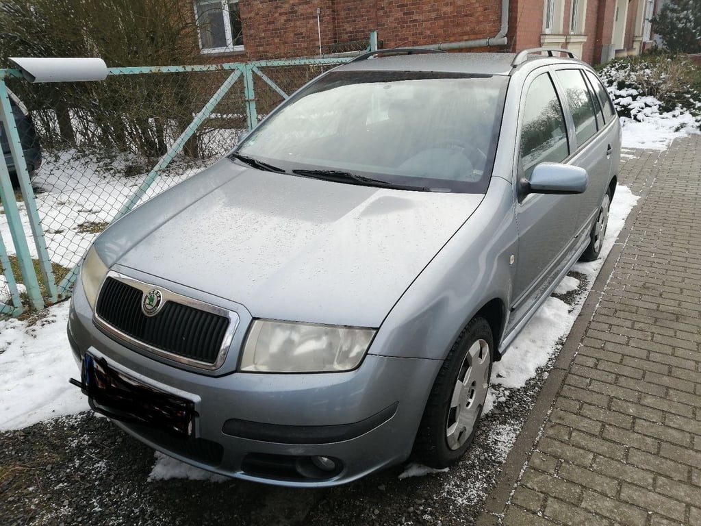 Vzácná verze Škody Fabia 1. generace je na prodej. Stojí pakatel, pod kapotou dřímá poklad – motor z Golfu GTI