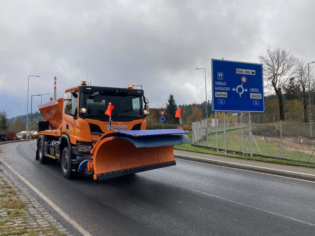 Kraj optimalizoval počet okruhů zimní údržby a zapojil více úseků silnic 1. třídy