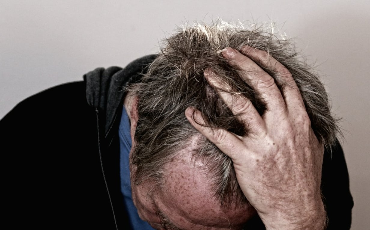 Migréna nevzniká náhodou. Skutečný spouštěč se skrývá v běžném jídle, které máte denně na talíři