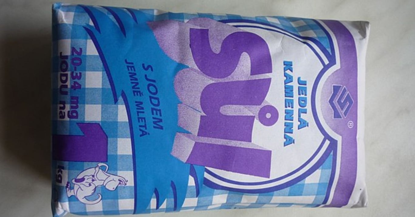 Sůl v kávě zní jako chyba, ne rada. Jenže účinek, který má na tělo, mě přesvědčil během pár doušků