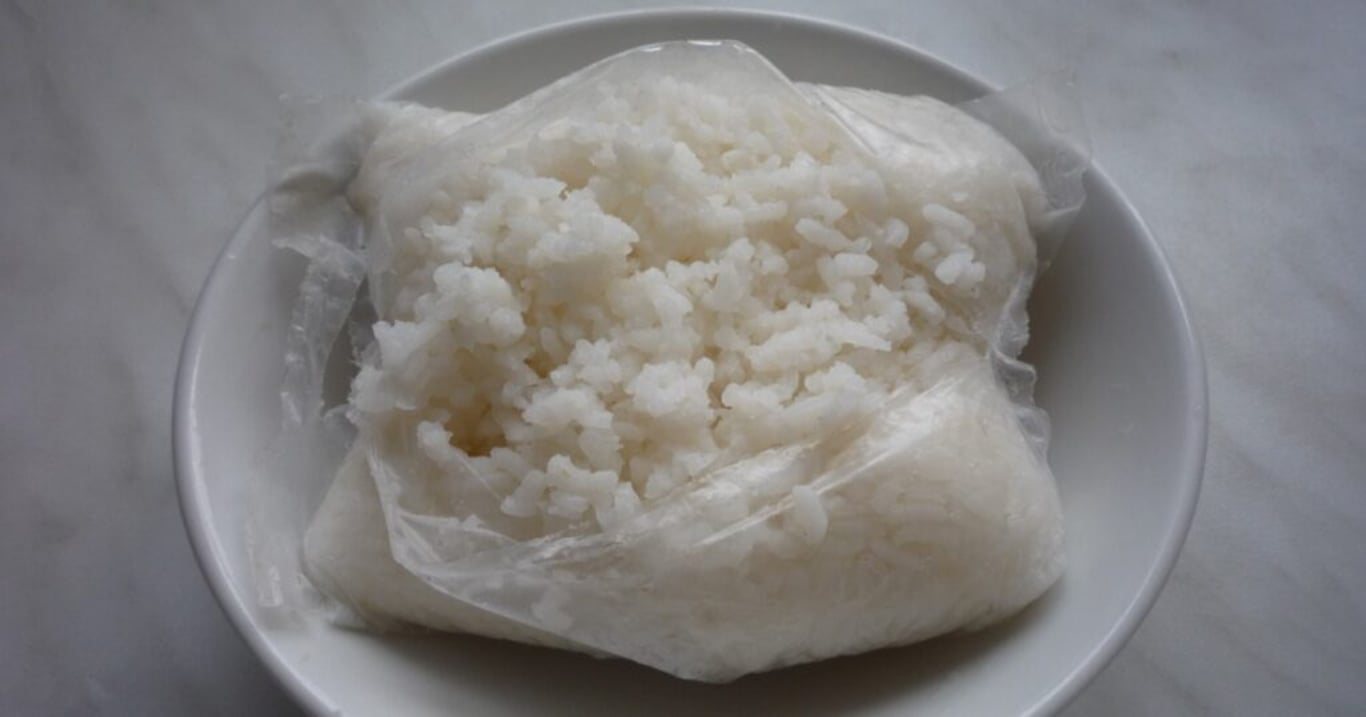 Rýži k vaření je možné vkládat do horké, ale i do studené vody. Teplota ovlivní její konzistenci