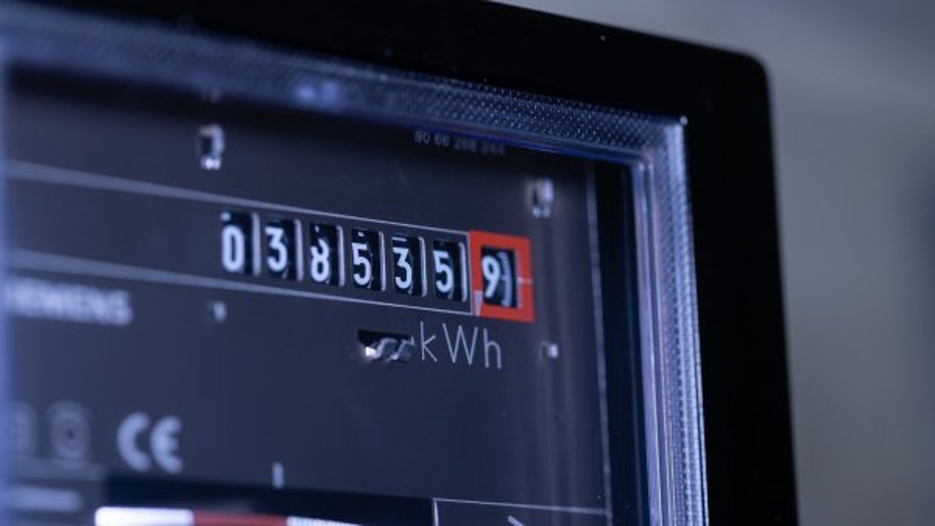 Elektřina v Česku byla v pololetí nejdražší v EU