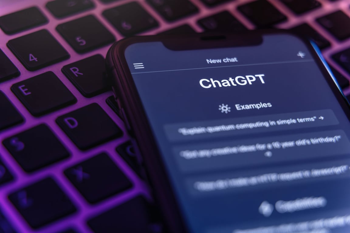 ChatGPT se učí triky od Gemini a míří (nejen) do vaší schránky