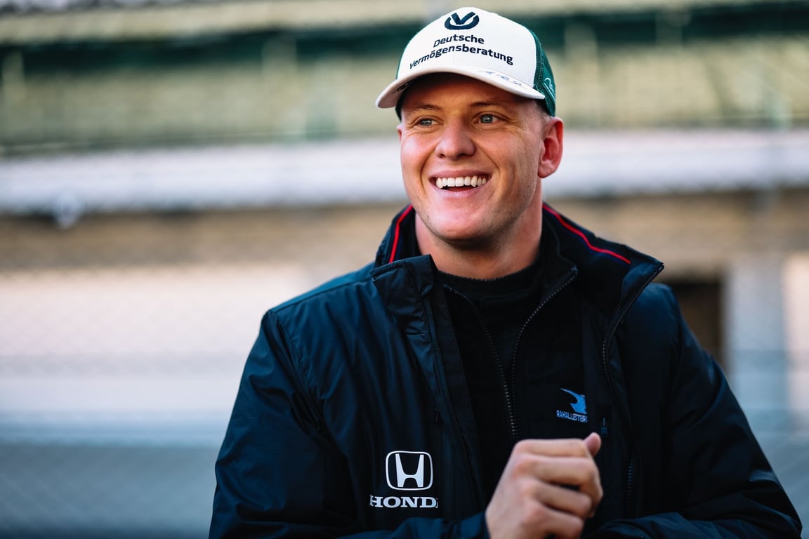 „Riziko je příliš velké.“ Mladý Schumi míří na tratě, z nichž měl jeho otec strach